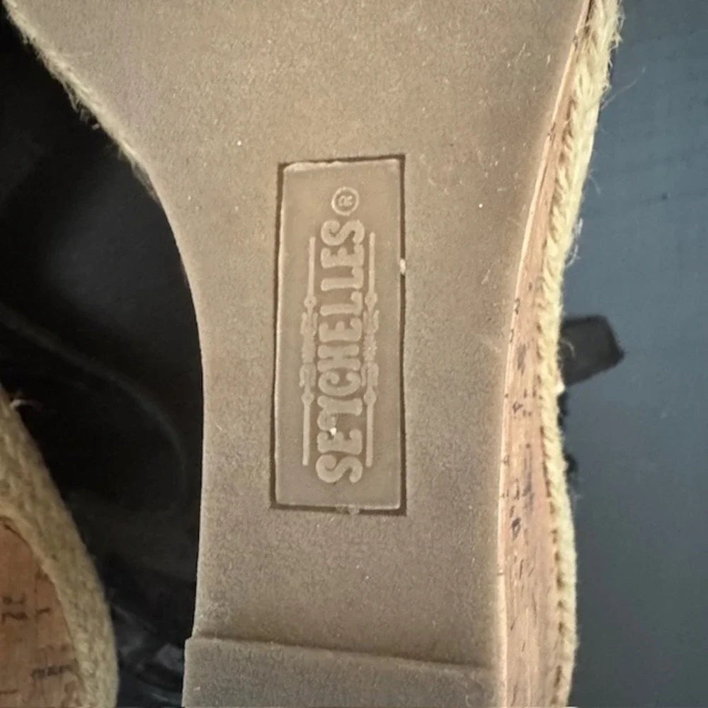 Seychelles Wedge Sandals Womens 8 Black Laser Cut Floral Espadrille T-Strap Cork